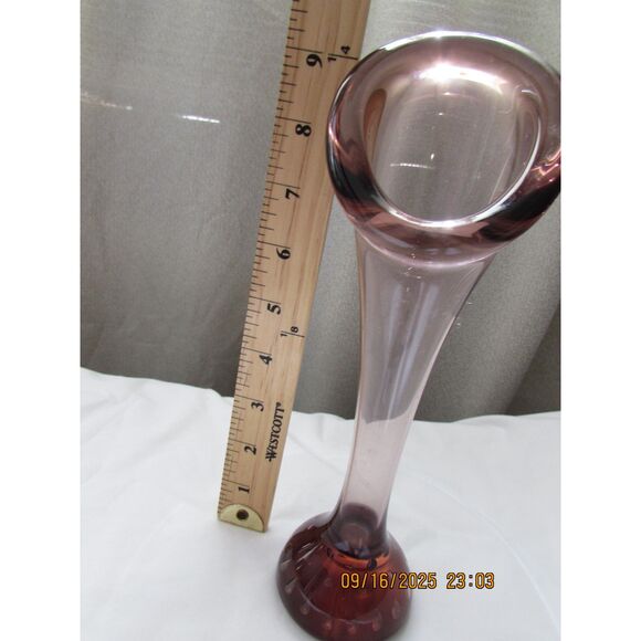 Jack in the Pulpit purple glass vase flowers floral controlled bubbles - Picture 3 of 4